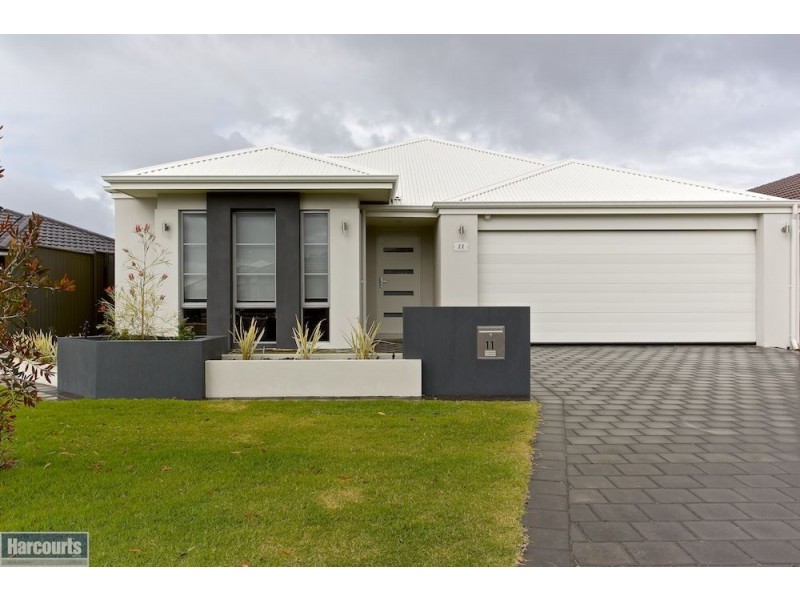11 Leopold Road, Harrisdale WA 6112