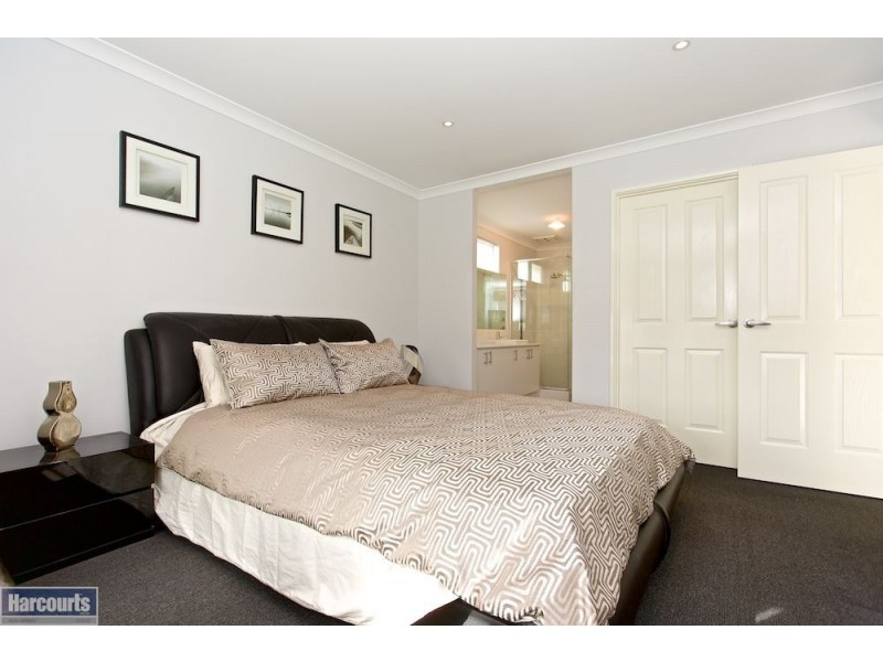 11 Leopold Road, Harrisdale WA 6112