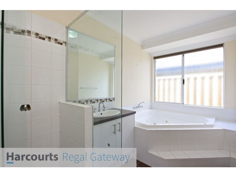 26 Halcyon Way, Atwell WA 6164