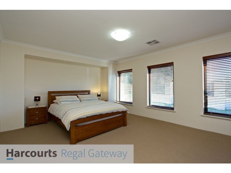 45 Aurora Drive, Atwell WA 6164