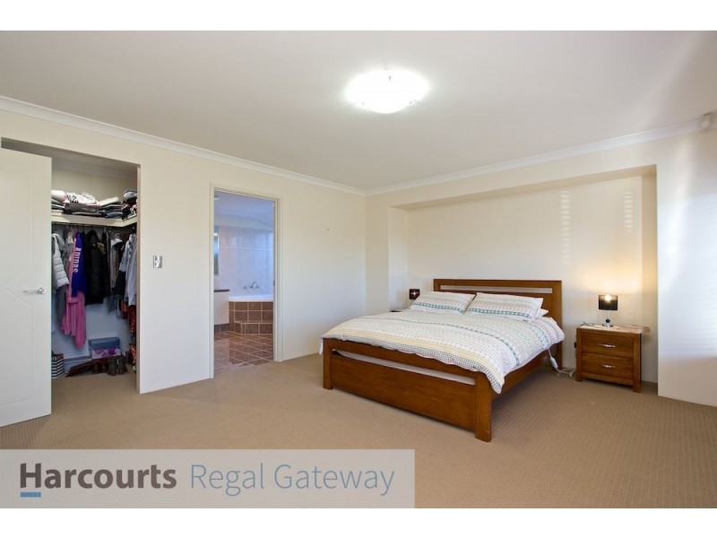 45 Aurora Drive, Atwell WA 6164