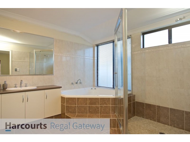 45 Aurora Drive, Atwell WA 6164