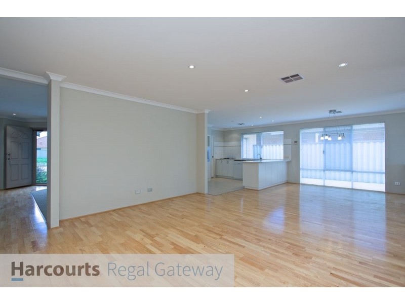 14 Blue Mountain Cct, Aubin Grove WA 6164