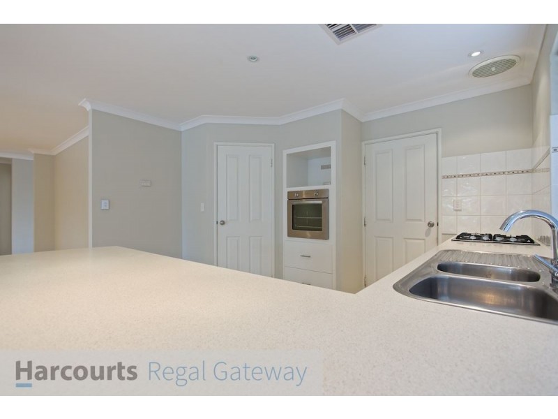 14 Blue Mountain Cct, Aubin Grove WA 6164
