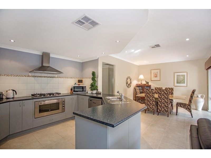 3 Kesiya Turn, Aubin Grove WA 6164