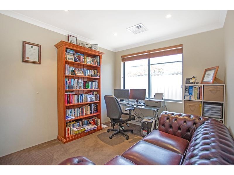 3 Kesiya Turn, Aubin Grove WA 6164