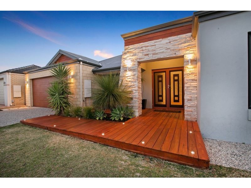 9 Araluen Bend, Aubin Grove WA 6164