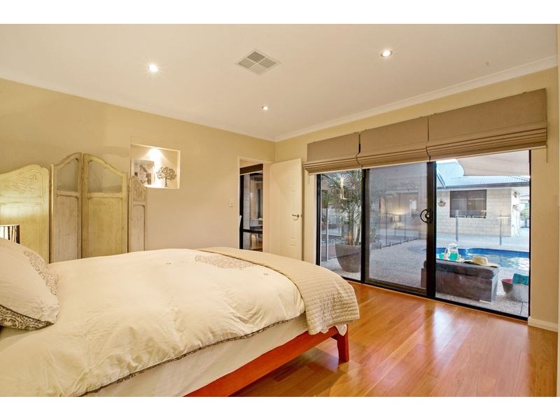 9 Araluen Bend, Aubin Grove WA 6164