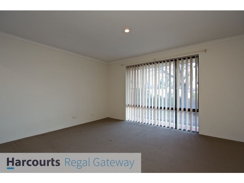 31 Leschenaultia Drive, Canning Vale WA 6155