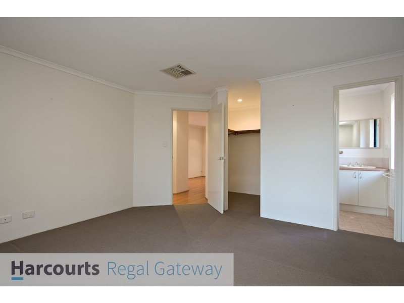 31 Leschenaultia Drive, Canning Vale WA 6155