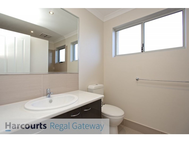 36a Berkshire Approach, Piara Waters WA 6112