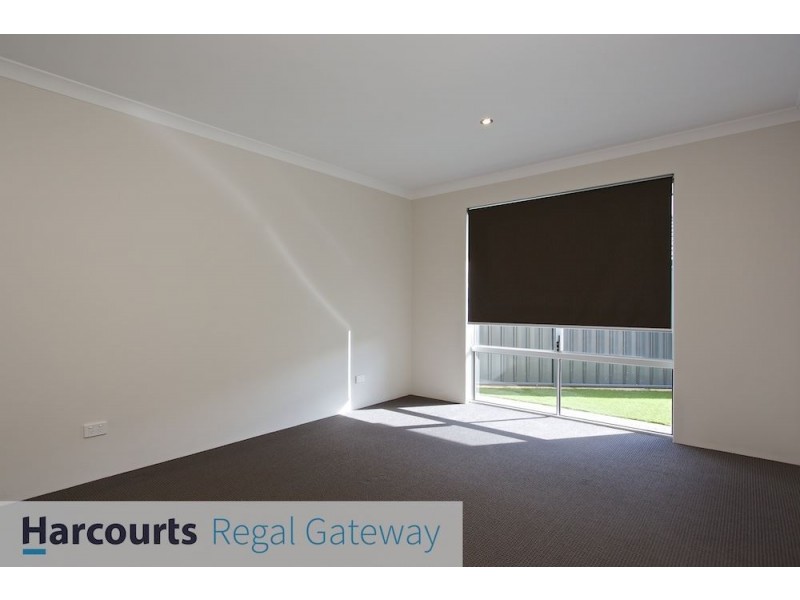 36a Berkshire Approach, Piara Waters WA 6112