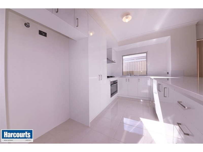 81 Litchfield Circle, Wandi WA 6167