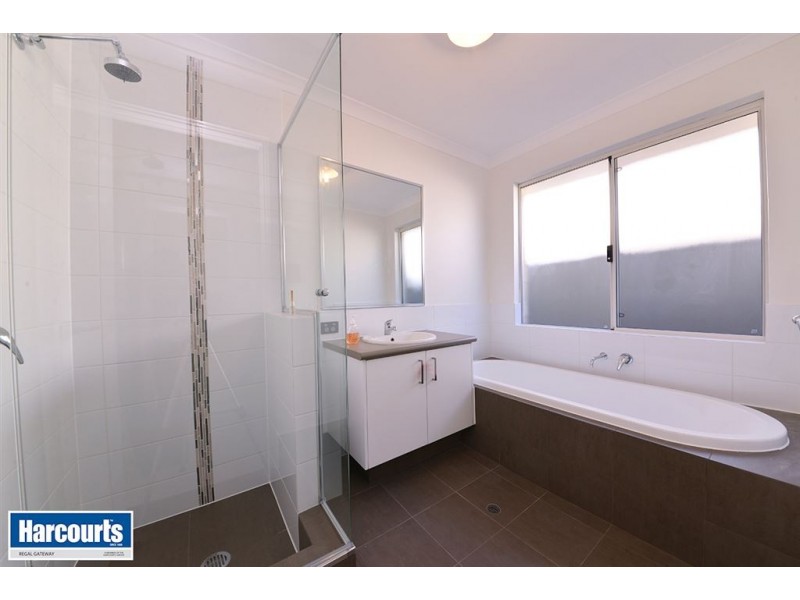 81 Litchfield Circle, Wandi WA 6167