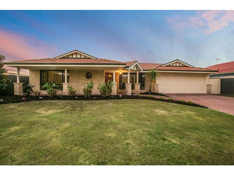 12 Paradise Grove, Atwell WA 6164