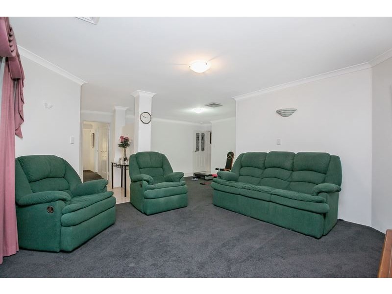 12 Paradise Grove, Atwell WA 6164