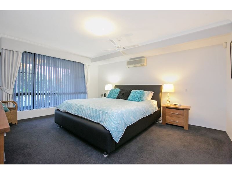 12 Paradise Grove, Atwell WA 6164