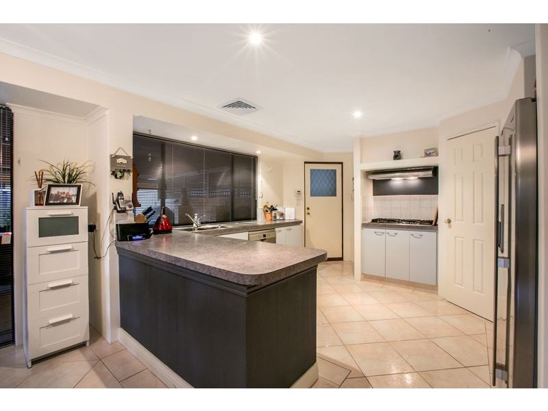 12 Paradise Grove, Atwell WA 6164