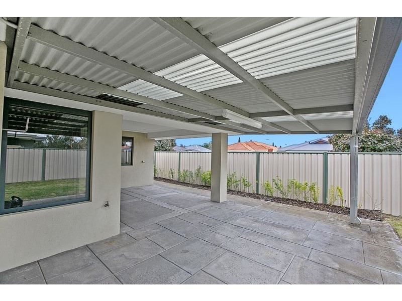 6 Barcoo Bend, Hammond Park WA 6164