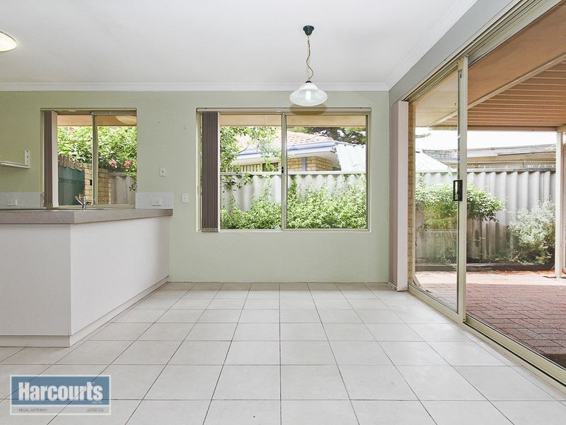203b Corinthian Road East, Riverton WA 6148