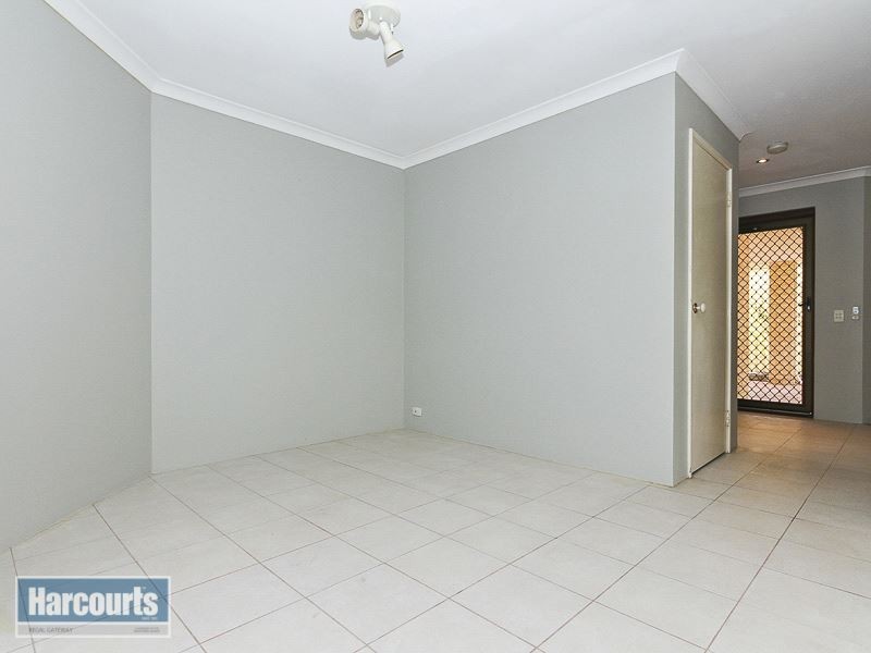 203b Corinthian Road East, Riverton WA 6148