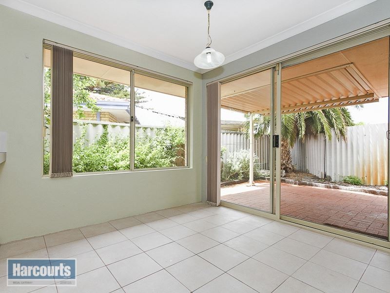 203b Corinthian Road East, Riverton WA 6148
