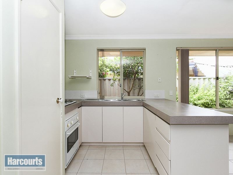 203b Corinthian Road East, Riverton WA 6148