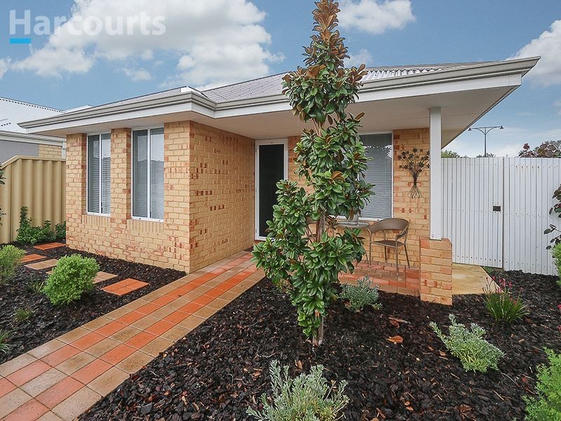 21 Essence Bend, Atwell WA 6164