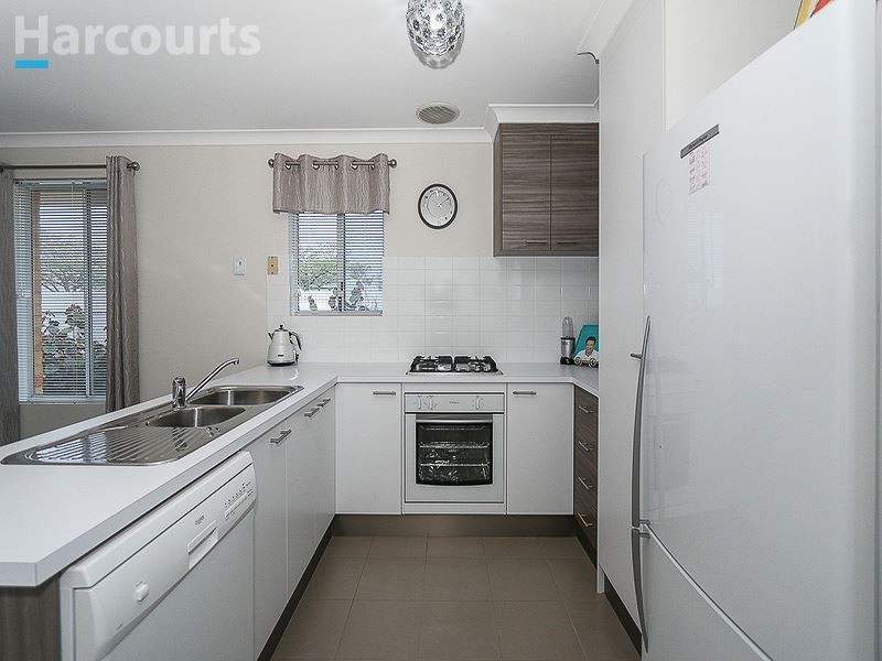 21 Essence Bend, Atwell WA 6164