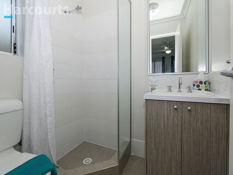 21 Essence Bend, Atwell WA 6164