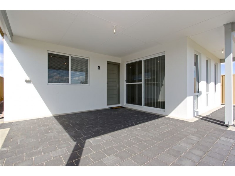 6 Lepley Lane, Hammond Park WA 6164