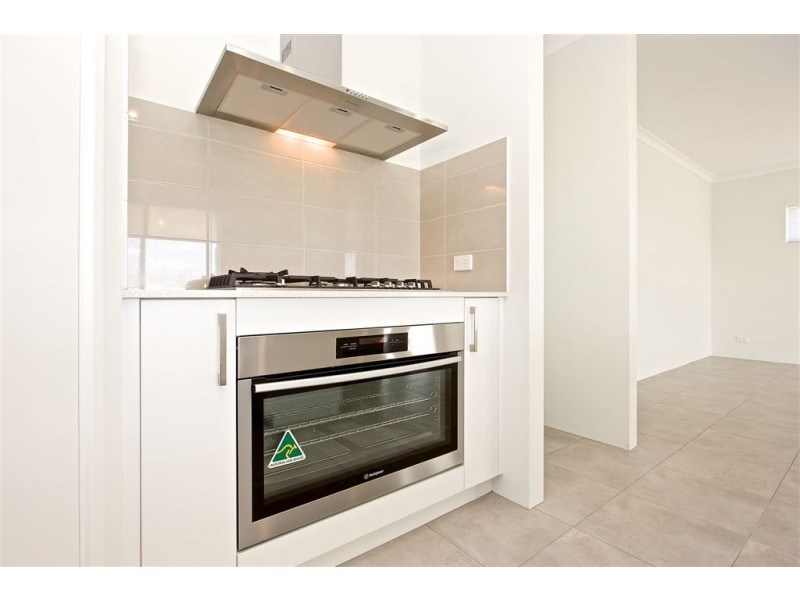 6 Lepley Lane, Hammond Park WA 6164