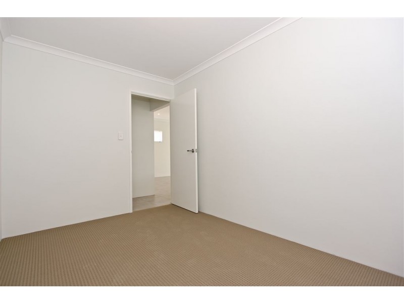 6 Lepley Lane, Hammond Park WA 6164