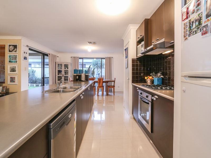 9 Gadsden Terrace, Success WA 6164