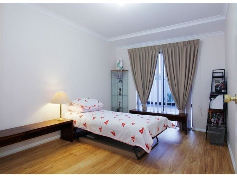 5 Araluen Bend, Aubin Grove WA 6164