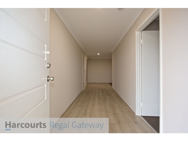 18 Mariala Way, Wandi WA 6167