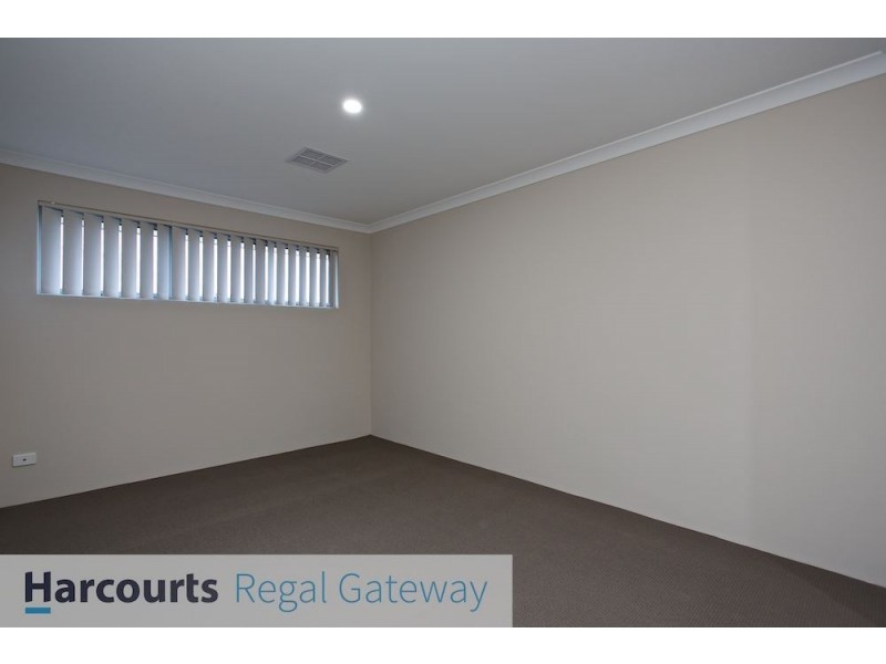 18 Mariala Way, Wandi WA 6167