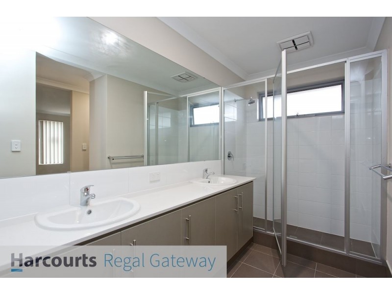 18 Mariala Way, Wandi WA 6167