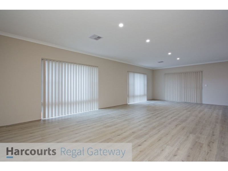 18 Mariala Way, Wandi WA 6167