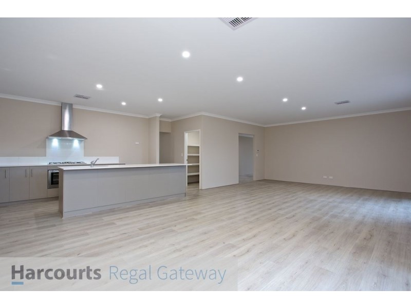 18 Mariala Way, Wandi WA 6167