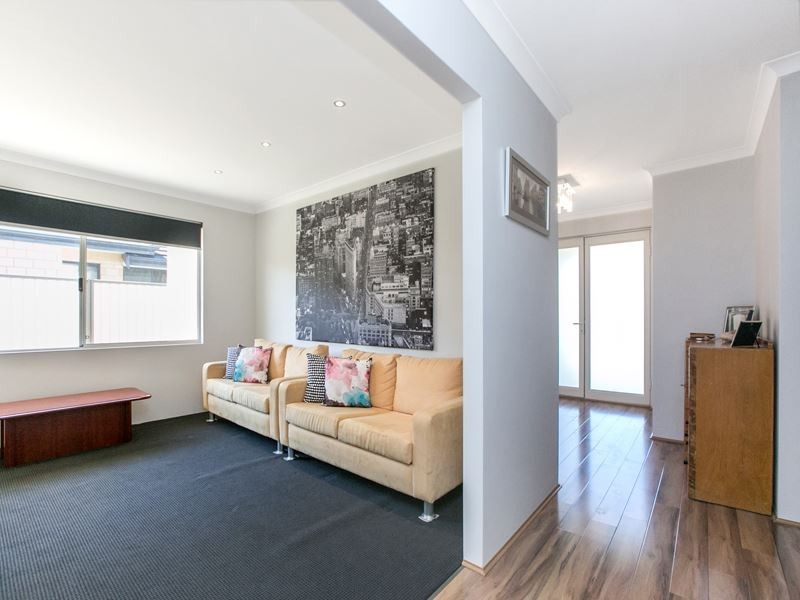 68 Camden Bvd, Aubin Grove WA 6164