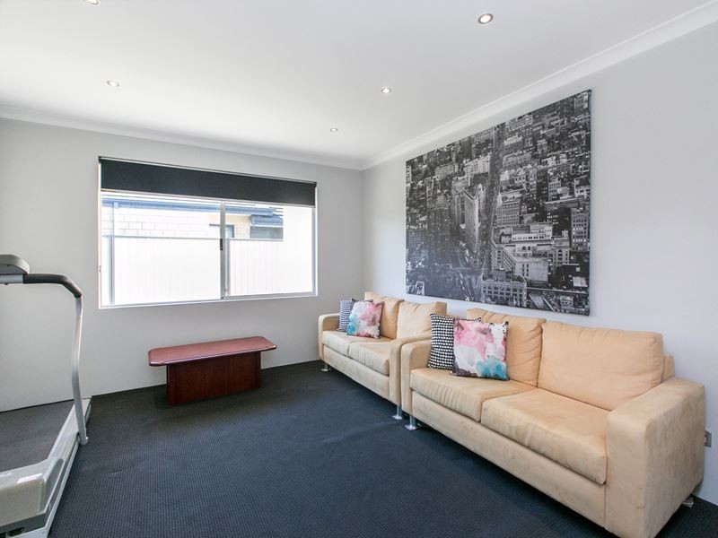 68 Camden Bvd, Aubin Grove WA 6164