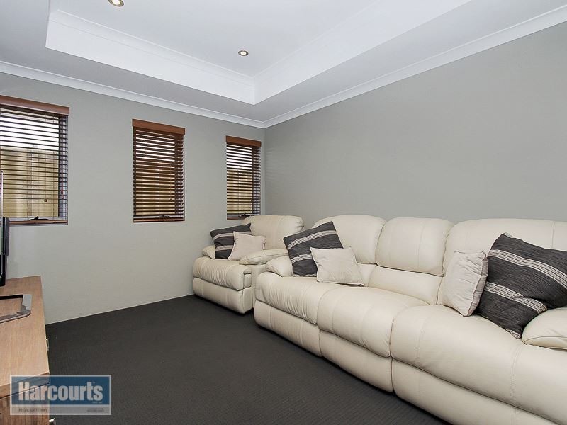 21 Aromatic Crescent, Atwell WA 6164