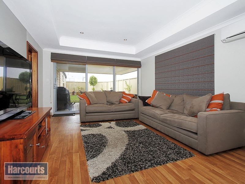 21 Aromatic Crescent, Atwell WA 6164