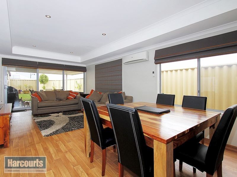 21 Aromatic Crescent, Atwell WA 6164