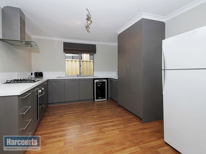 21 Aromatic Crescent, Atwell WA 6164