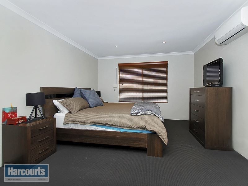 21 Aromatic Crescent, Atwell WA 6164