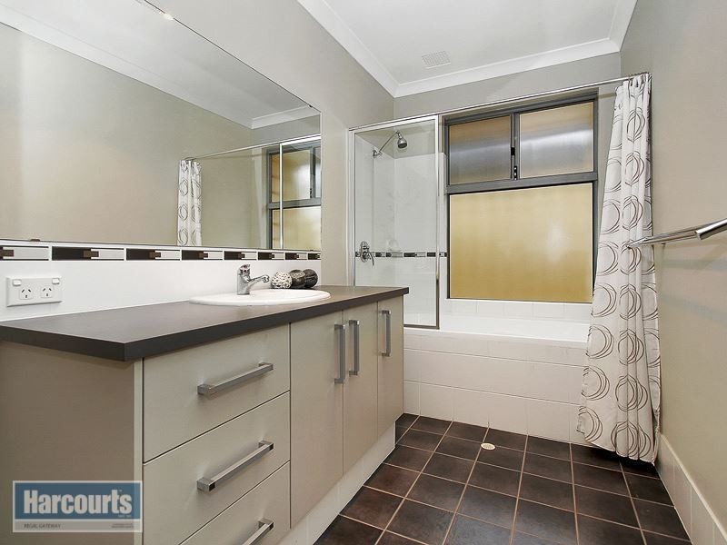 21 Aromatic Crescent, Atwell WA 6164