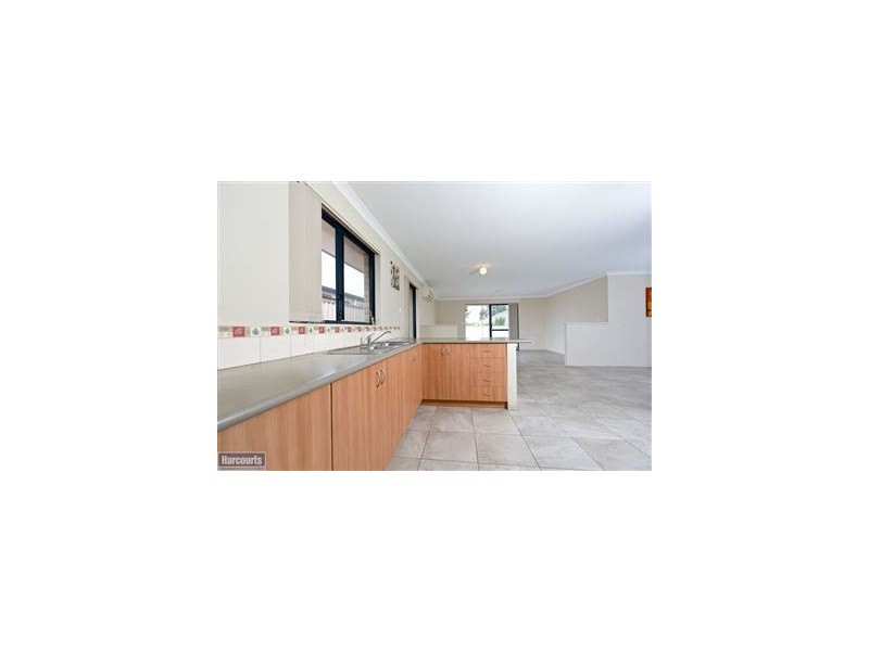 13 Burkett Terrace, Bertram WA 6167