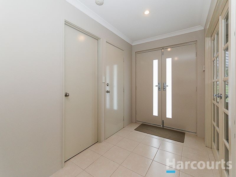 10 Leeuwin Chase, Bertram WA 6167